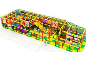 Може ли бебешката игра на закрито да насърчи независимостта?